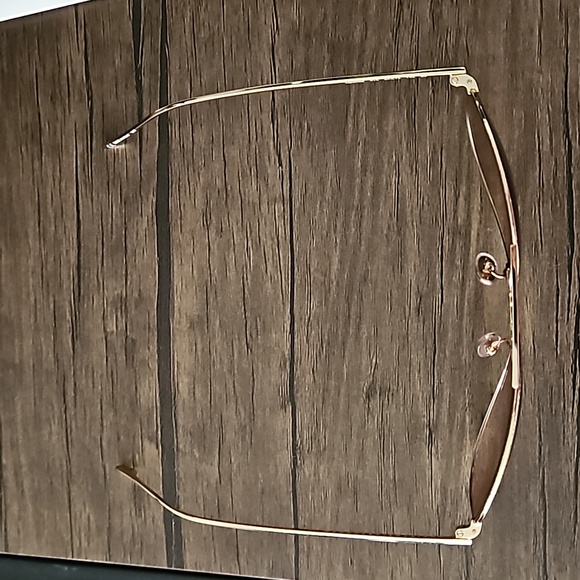 NWOT! Victoria Beckham Aviator Hammered Metal Sunglasses! - Picture 9 of 9